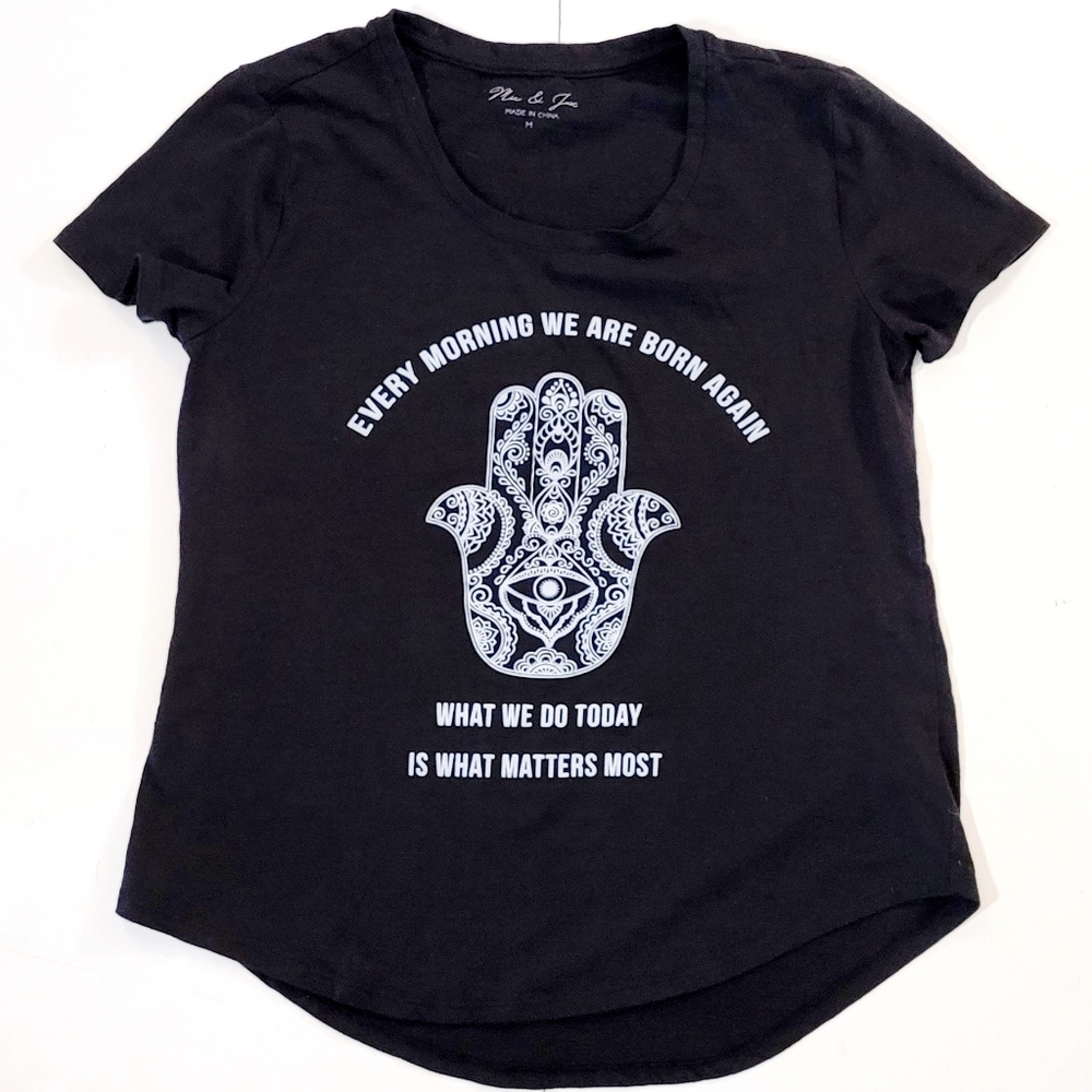 NWOT Hamsa Tshirt
